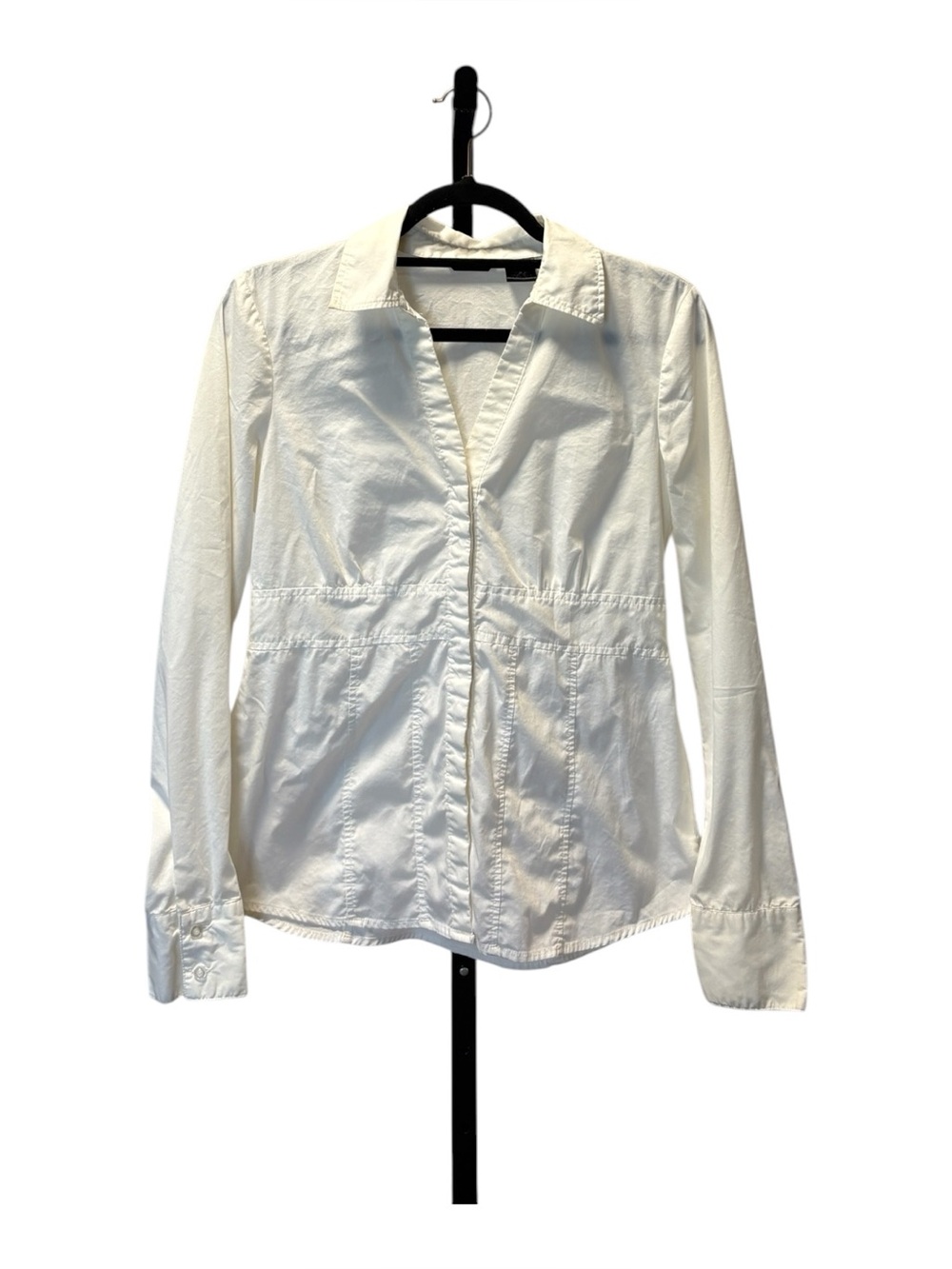 Maurices White Button-Front Long-Sleeve Shirt